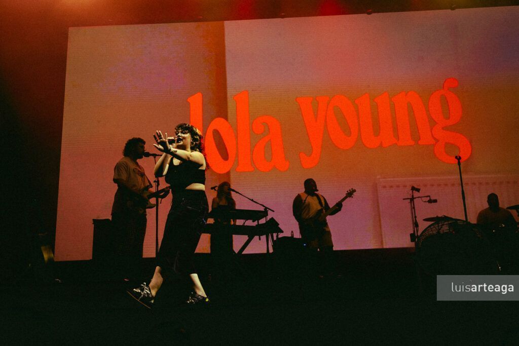 lola-young-conciertos-festivales-musica