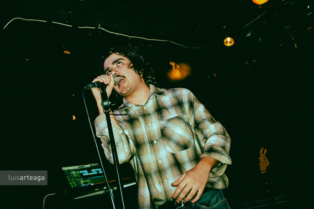 cronicas-conciertos-aeronave-adolescente